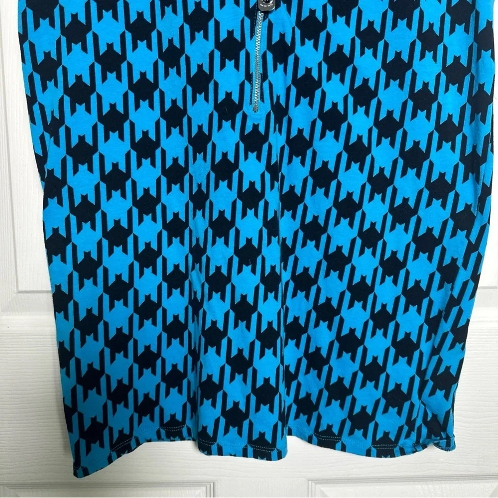 Michael Kors Graphic Sleeveless Blue and Black Blouse - Picture 4 of 13